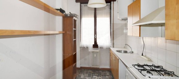 Apartamento de 2 divisões em Parabiago, Italy N.º 25353 6