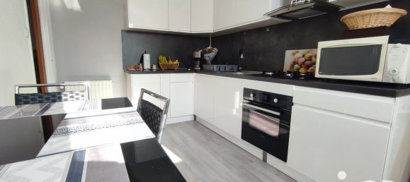 5 bedrooms House in Chartres, France No. 63457 3