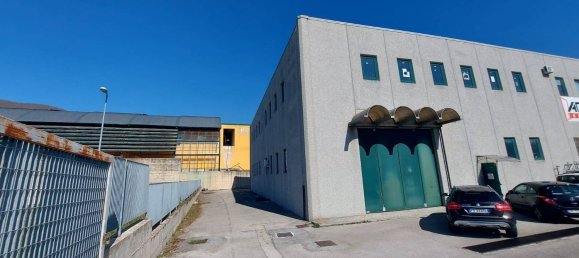 501m² Warehouse in Monteforte Irpino, Italy No. 33805 5