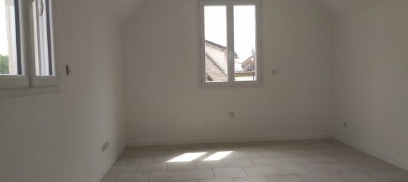 Dúplex de 2 dormitorios en Beauvais, France No. 93975 6