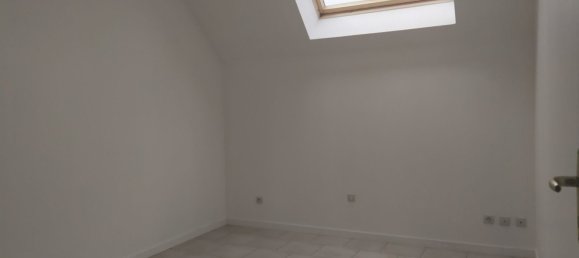 Dúplex de 2 dormitorios en Beauvais, France No. 93975 5