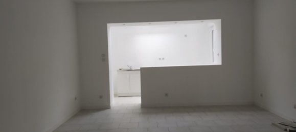 Dúplex de 2 dormitorios en Beauvais, France No. 93975 2