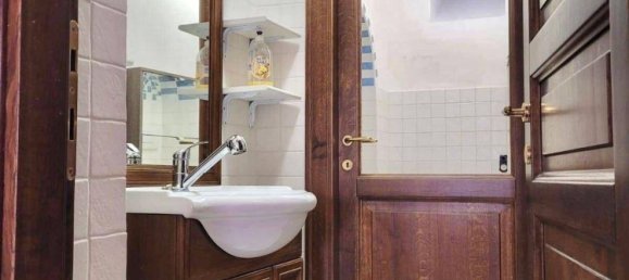 5 rooms Apartment in Rieti, Italy No. 18179 12