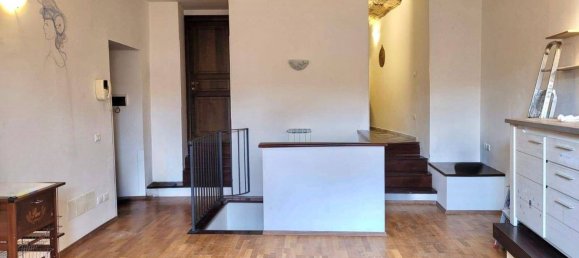 5 rooms Apartment in Rieti, Italy No. 18179 2