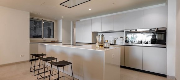 4 Schlafzimmer Wohnung in Estepona, Spain, Nr. 2928 12