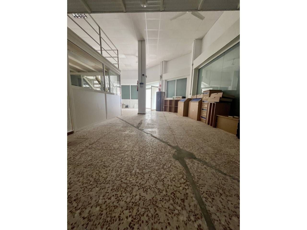 Коммерческая недвижимость 95м² в Эль Кампельо, Испания № 140800