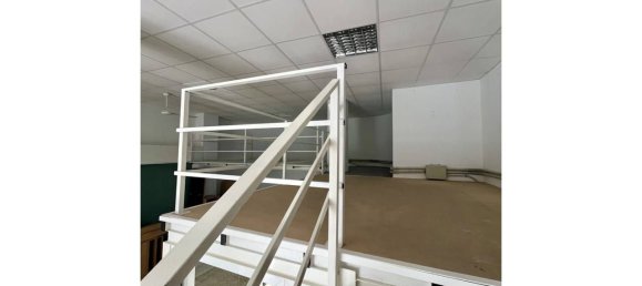 Коммерческая недвижимость 95м² в Эль Кампельо, Испания № 140800 24