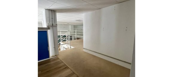 Коммерческая недвижимость 95м² в Эль Кампельо, Испания № 140800 33