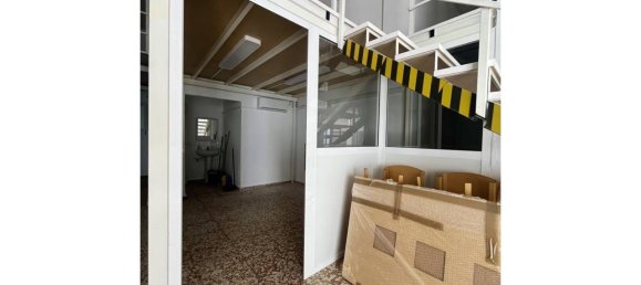 Коммерческая недвижимость 95м² в Эль Кампельо, Испания № 140800 10