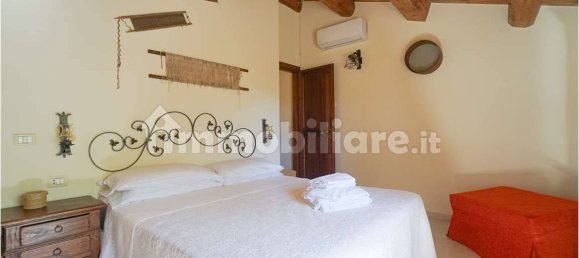 Дом с 9 спальнями в Урбино, Италия № 267181 33