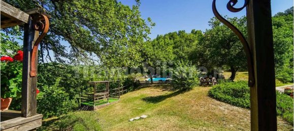 Дом с 9 спальнями в Урбино, Италия № 267181 10