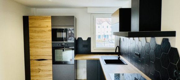 2 bedrooms Apartment in Longvic, France No. 196461 3