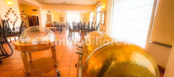 5-Zimmer Gewerbliche Immobilie in Noceto, Italy, Nr. 11872 15