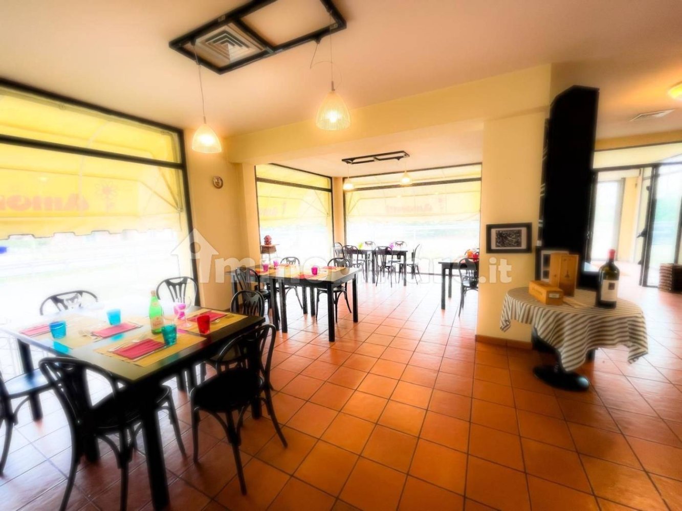 5-Zimmer Gewerbliche Immobilie in Noceto, Italy, Nr. 11872