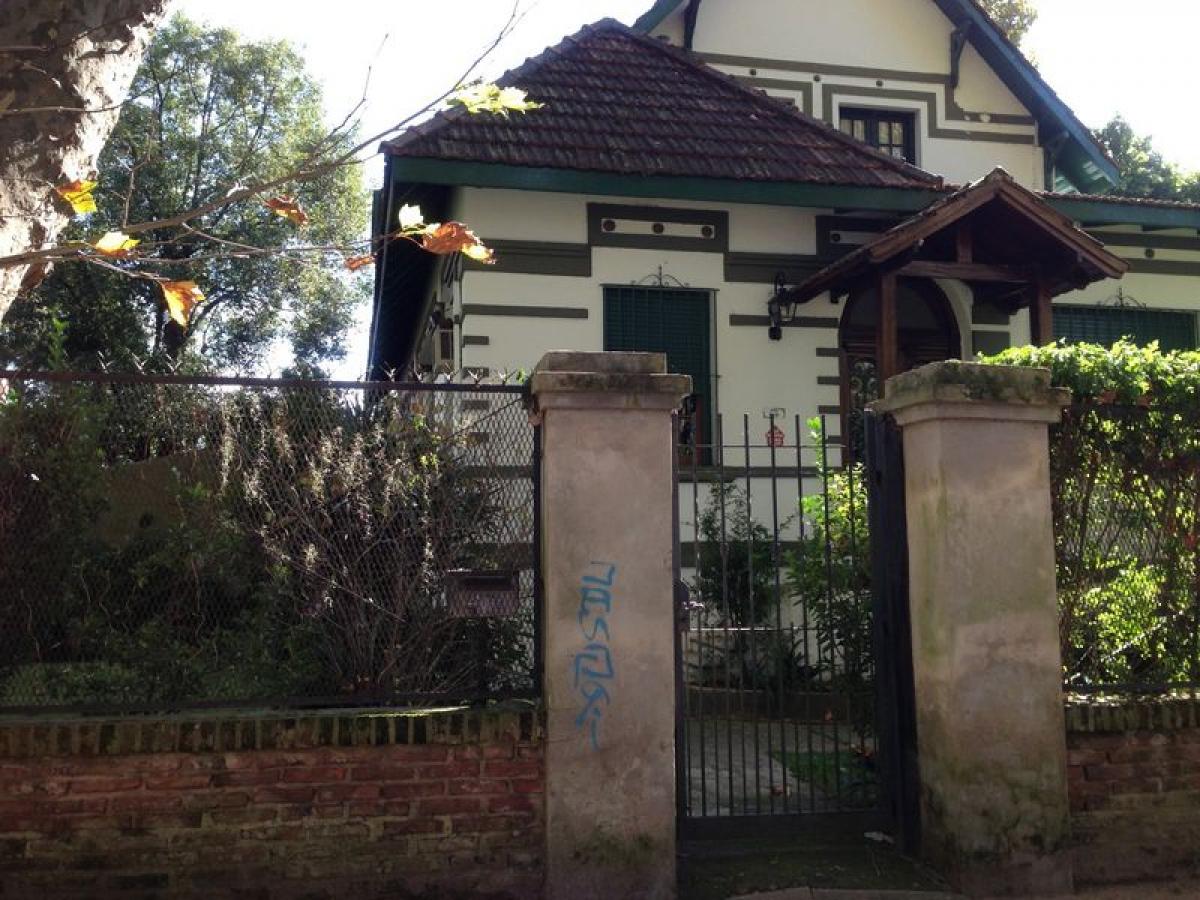 Casa de 3 dormitorios en Tigre, Argentina No. 76874