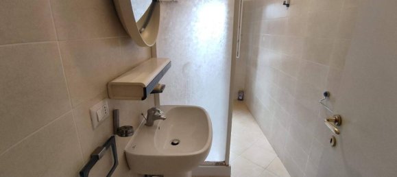 4غرفة شقة في L'Aquila, Italy رقم 175031 15