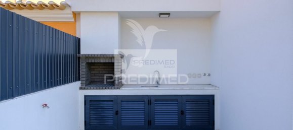 Дом с 4 спальнями в Алмада, Португалия № 15229 9