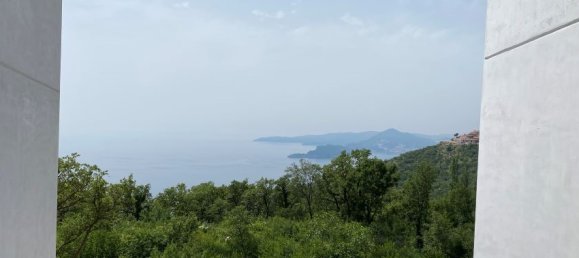 4 bedrooms Commercial property in Budva, Montenegro No. 69 4