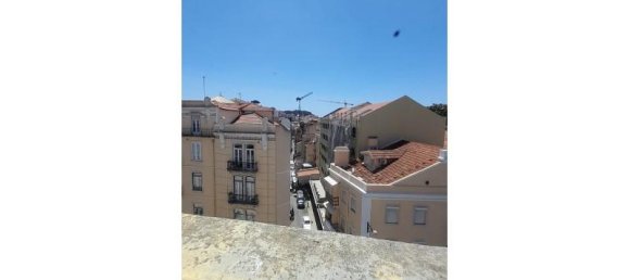 5 bedrooms Apartment in Lisbon, Portugal No. 70033 2