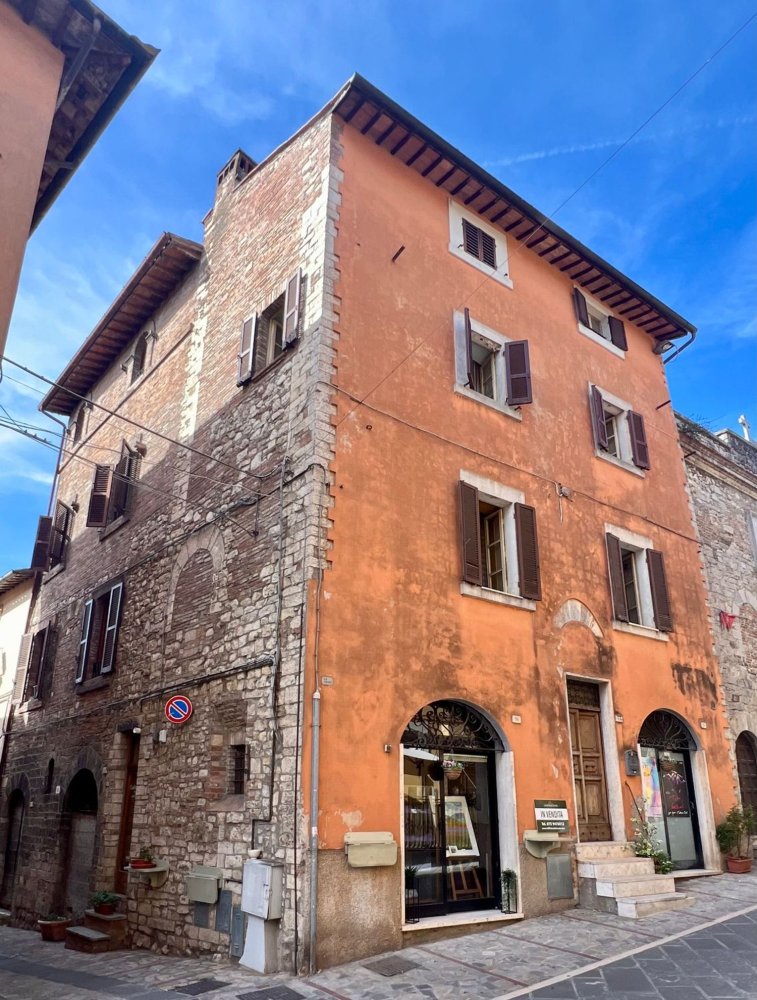 9 غرف نوم شقة في Todi, Italy رقم 338967