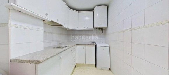 1 bedroom Apartment in Granada, Spain No. 157246 3