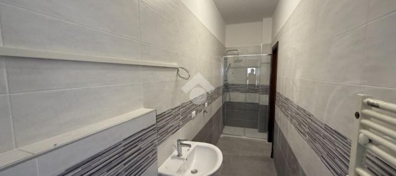 2 Schlafzimmer Wohnung in Turin, Italy, Nr. 379499 6