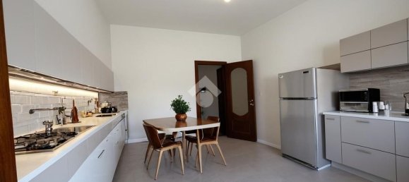 2 Schlafzimmer Wohnung in Turin, Italy, Nr. 379499 21