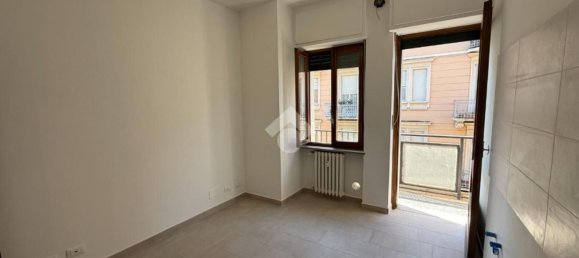 2 Schlafzimmer Wohnung in Turin, Italy, Nr. 379499 4
