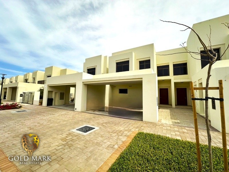 3 bedrooms Townhouse in Town Square, UAE No. 33948