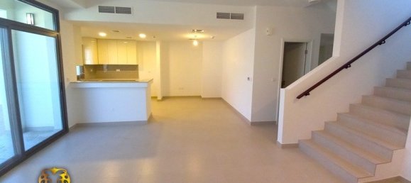 3 bedrooms Townhouse in Town Square, UAE No. 33948 3