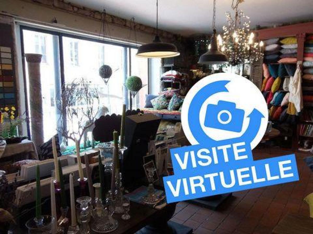 352m² Office in Quimper, France No. 18093