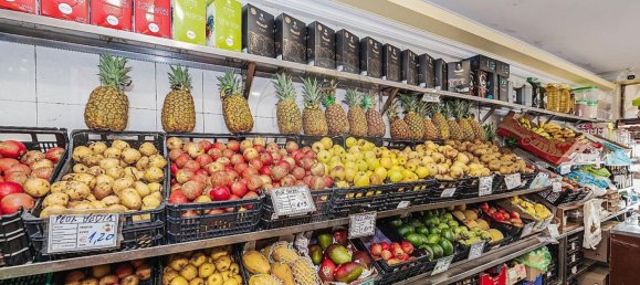 76m² Commercial property in Sintra, Portugal No. 64048 4