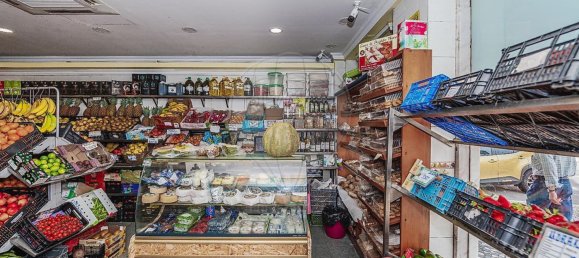 76m² Commercial property in Sintra, Portugal No. 64048 10