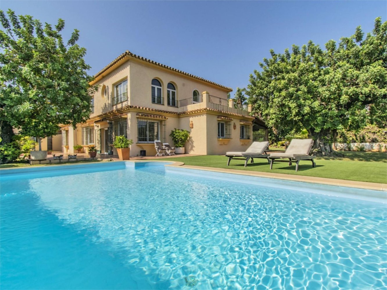 4 bedrooms House in Marbella, Spain No. 161933