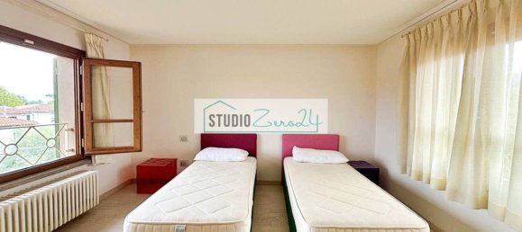 3 bedrooms Villa in Pietrasanta, Italy No. 374517 18