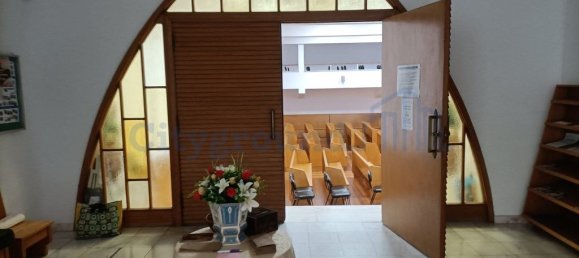 340m² Commercial property in Lisbon, Portugal No. 194619 5