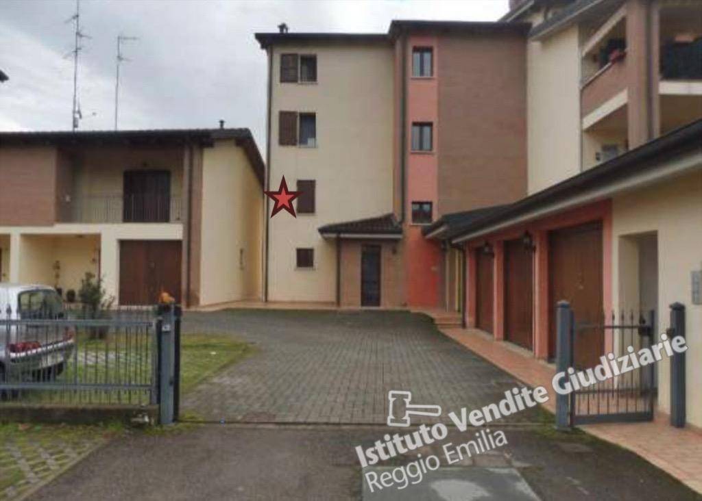 3 rooms Apartment in Reggio Emilia, Italy No. 332961
