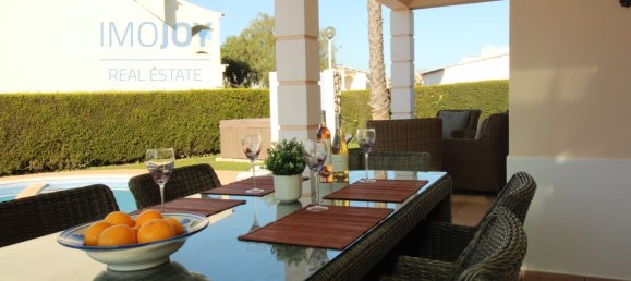 4 Schlafzimmer Villa in Ferragudo, Portugal, Nr. 102529 3