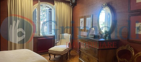 5-Zimmer Villa in Rome, Italy, Nr. 11930 9