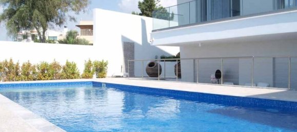3 bedrooms Villa in Limassol, Cyprus No. 25226 3