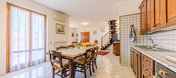 Duplex de 4 divisões em Capodimonte, Italy N.º 274879 12