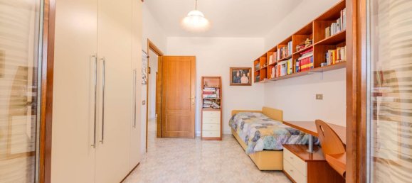 Duplex de 4 divisões em Capodimonte, Italy N.º 274879 30