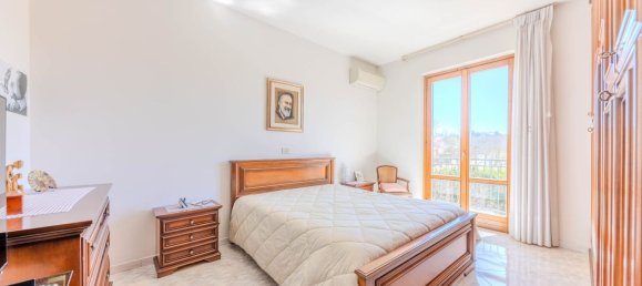 Duplex de 4 divisões em Capodimonte, Italy N.º 274879 22