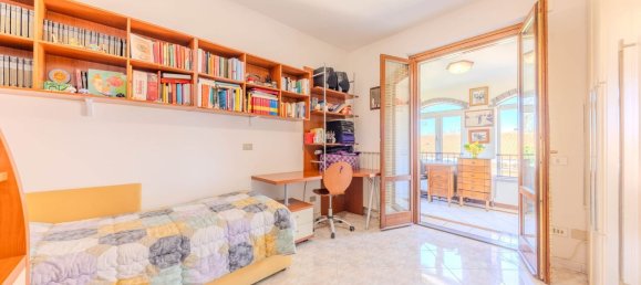 Duplex de 4 divisões em Capodimonte, Italy N.º 274879 27