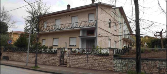 7غرفة شقة في Foligno, Italy رقم 193608 2