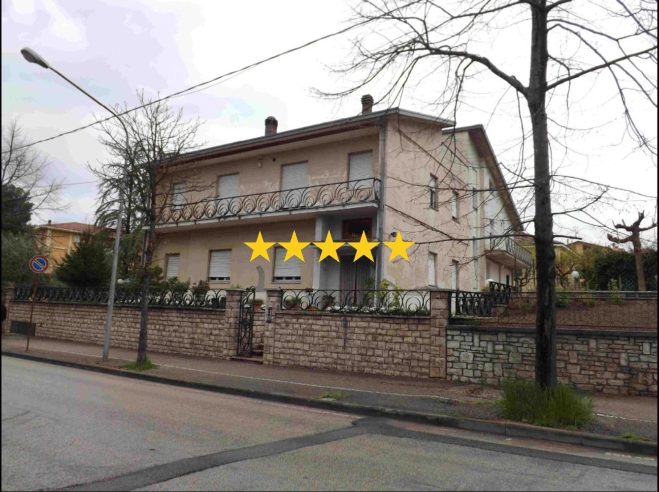 7غرفة شقة في Foligno, Italy رقم 193608