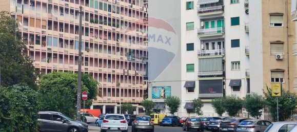 Коммерческая недвижимость с 2 комнатами в Катания, Италия № 259470 23