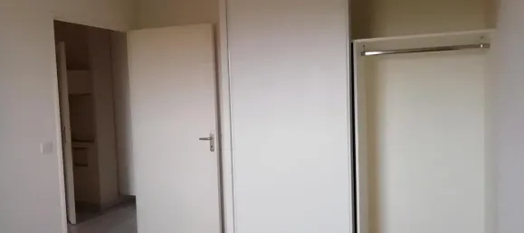 3 rooms Apartment in Laon, France No. 75991 8