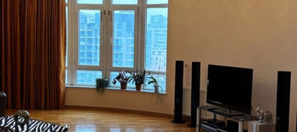 4 bedrooms Apartment in Nasimi, Azerbaijan No. 1438 3