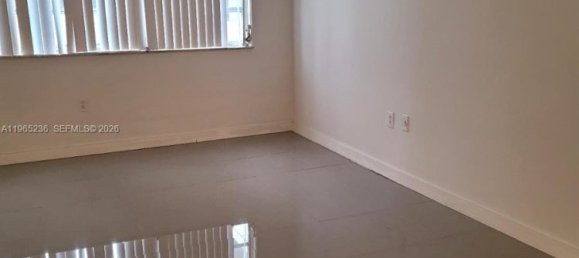 1 Schlafzimmer Gewerbliche Immobilien in Miami, USA, Nr. 615799 9